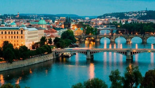 BUDAPEST-BRATISLAVA-PRAGUE